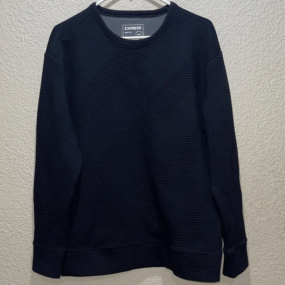 Express Men's Black Textured Crewneck Sweater